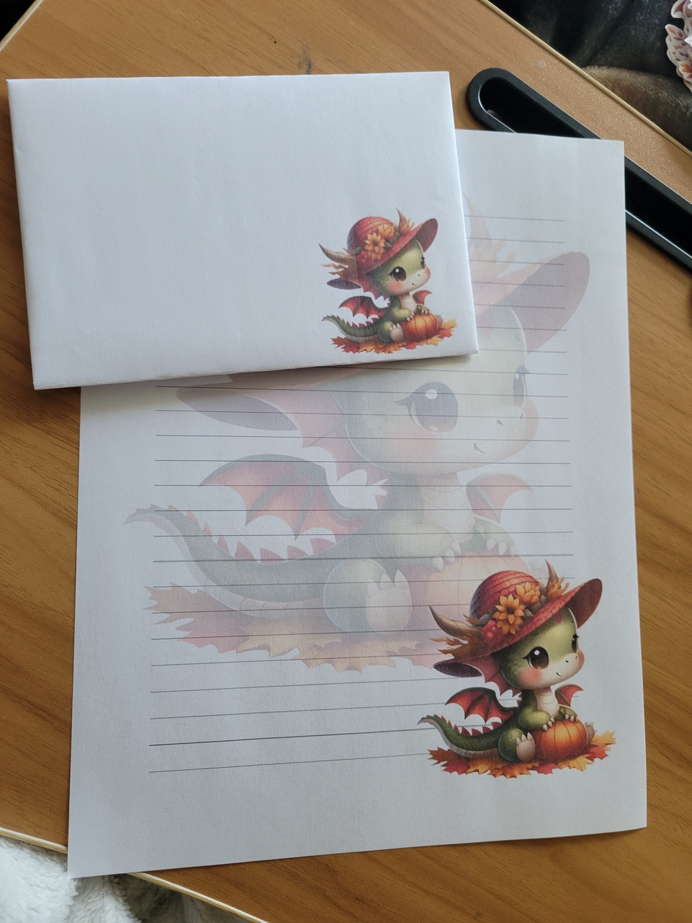 🖤NEW🖤 24pc Cute Baby Dragon Pumpkin Stationery Set - Green & Orange
